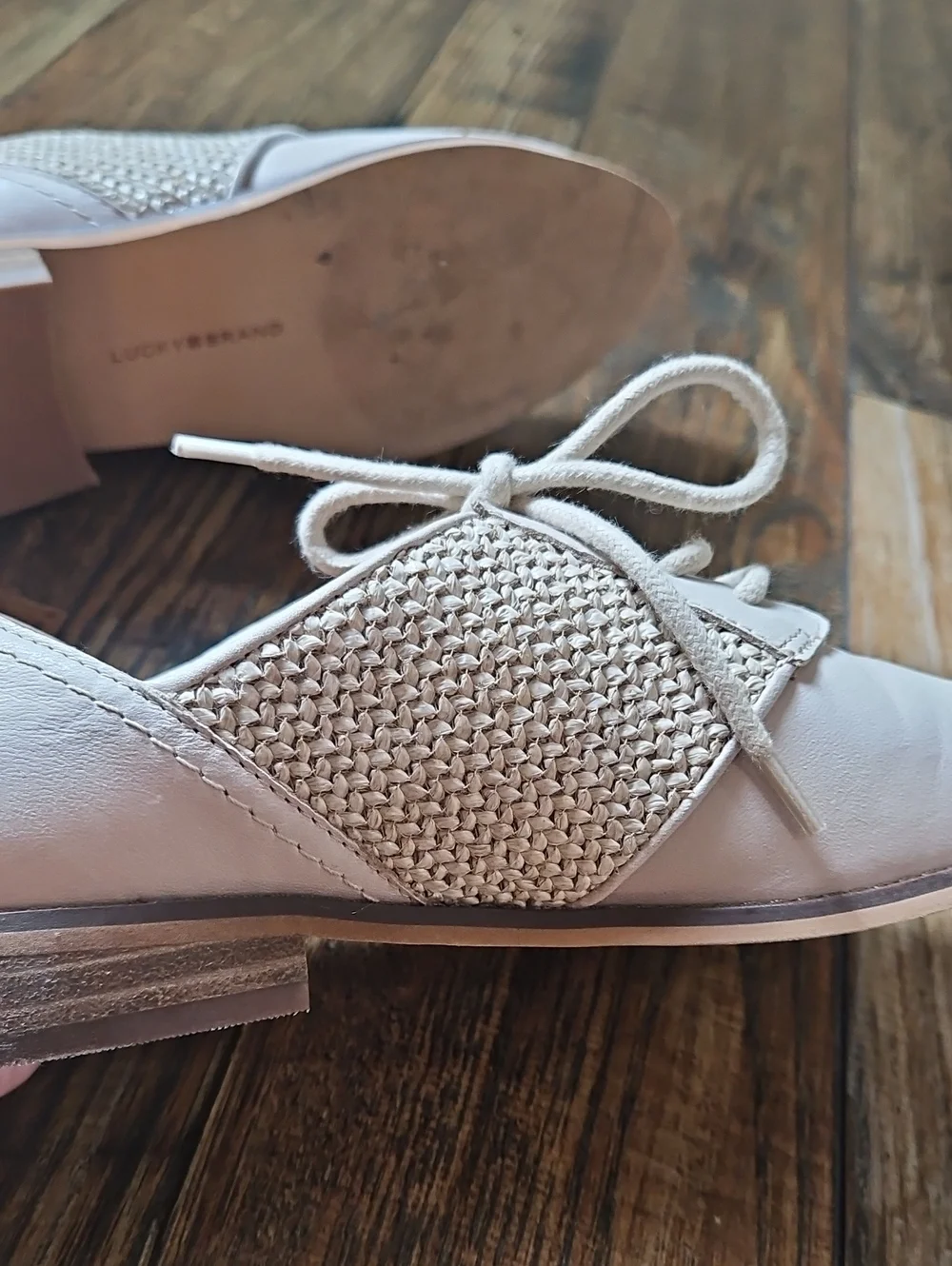 Lucky Brand Ivory Leather Women’s Casual Lace-Up Oxford Shoes